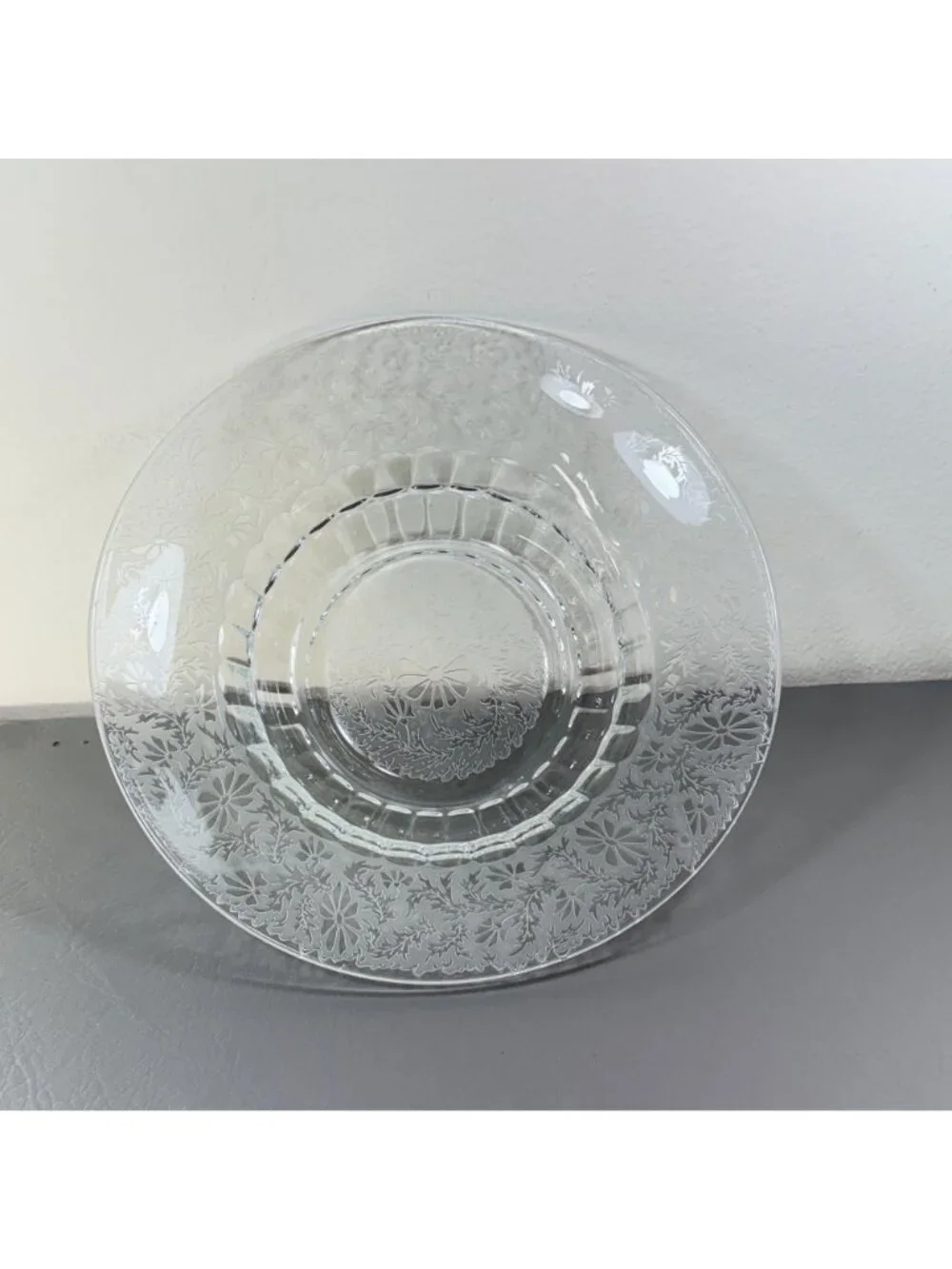 Vintage Etched Glass Serving Bowl Frosted Floral Daisy Wreath Retro